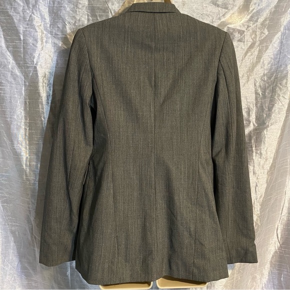 Banana Republic stretch wool blazer, SZ 4, GUC,has flaw see last pic, one button - Picture 6 of 12